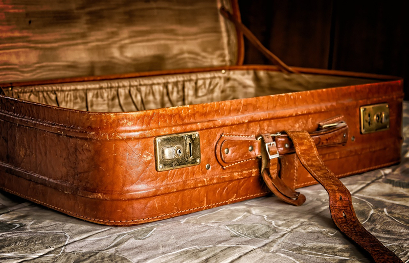 suitcase 3297015 1280